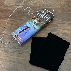 Paparazzi hard shel clutch